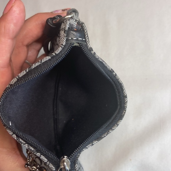 EUC  Vintage Coach  wristlet pouch in signature jacquard and leather - Picture 8 of 12